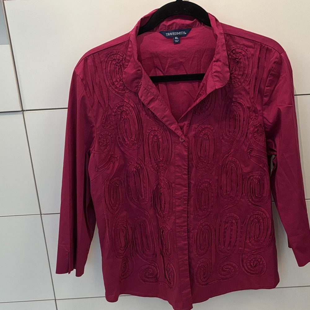 TravelSmith Women's Burgundy Button-Down Shirt- sz xl